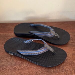 Men’s Chaco Classic Flip Flops Blue Gray Sandals Shoes - US 11 - Euro 44 UK 10.5